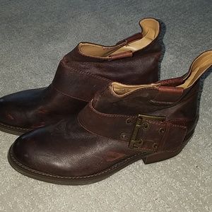 Nine West distressed boots